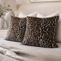 Coussin en fausse fourrure Ours Noir | Oreiller en fourrure noire | Coussins en fourrure noire