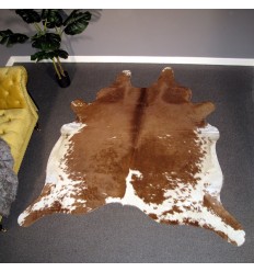XX/Large Mid Brown and off-white Cowhide Rug CR00136