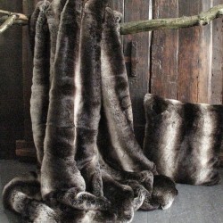 Plaid en fausse fourrure Chinchilla foncé | Plaid en fausse fourrure à motifs luxueux