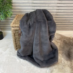 Couverture en fausse fourrure Richmond Graphite | Grande couverture en fausse fourrure | Couvre-lit gris