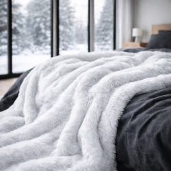 Couverture en fausse fourrure argentée | Couverture blanche en fausse fourrure | Couvre-lit gris et blanc