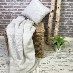 Silver Fox Fur Throw | White Faux Fur Blanket | Grey/White Bedspread