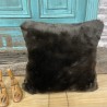 Housses de coussin en fausse fourrure de bison brun foncé riche | Coussins en fourrure brune