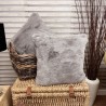 Coussin en fausse fourrure Richmond Taupe | Oreiller en fourrure taupe | Housse gris clair