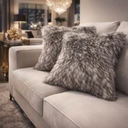 Coussin en fausse fourrure de loup européen | Coussins et oreillers en fourrure de loup européen