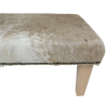 Großer beige/cremefarbener gestromter Kuhfell-Fußhocker | Echter Kuhfell-Ottomane