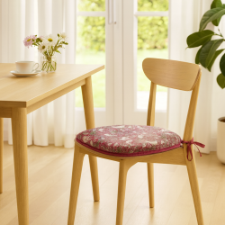 D-förmiges Sitzkissen Strawberry Thief Crimson | Rotes florales D-förmiges Sitzkissen