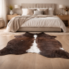 Grande peau de vache naturelle | Tapis en peau de vache marron et blanche | Poils bruns sur la peau