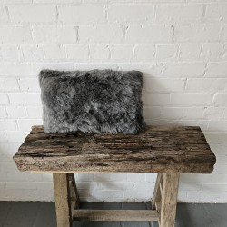 Twee Echte Schapenvacht Rechthoekige Kussens Grijs 30x50cm