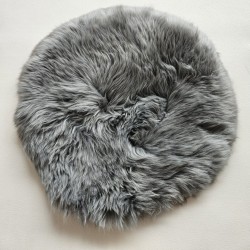 Paar ronde zitkussens van echt schapenvacht, langharig grijs, 37 cm stoelzittingen