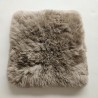 Paire de coussins de siège carrés en véritable peau de mouton à poils longs, 40 cm, couleur taupe