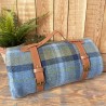 Couverture de voyage rembourrée avec poignée de transport, tartan bleu