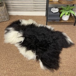 Tapis en peau de mouton islandaise noire et blanche, tapis en peau de mouton islandaise naturelle